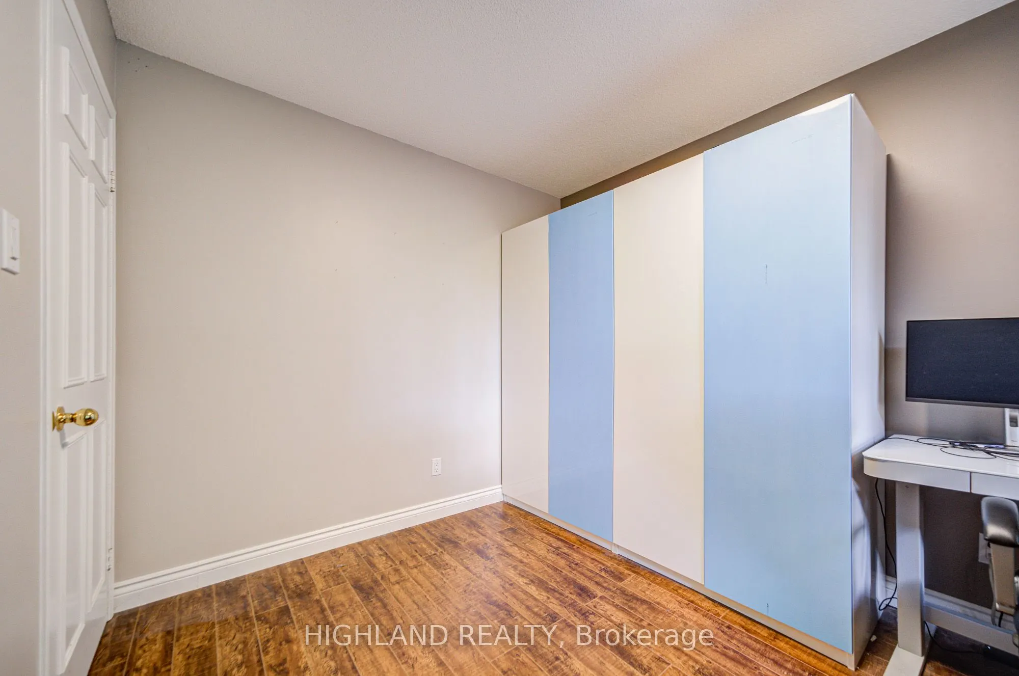 246 Winfield Terrace