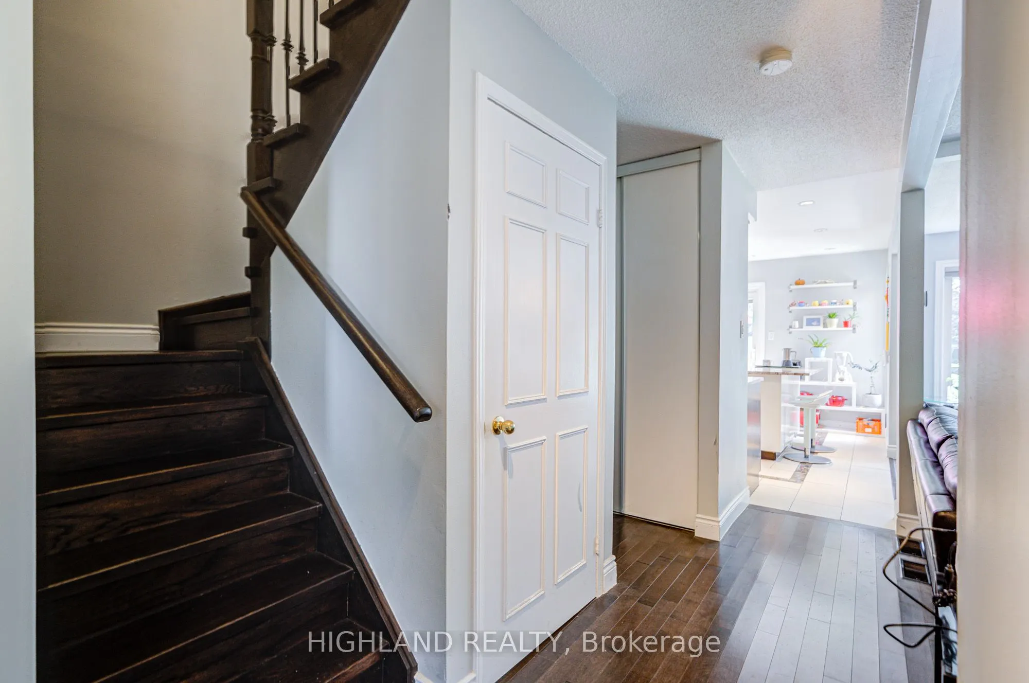 246 Winfield Terrace