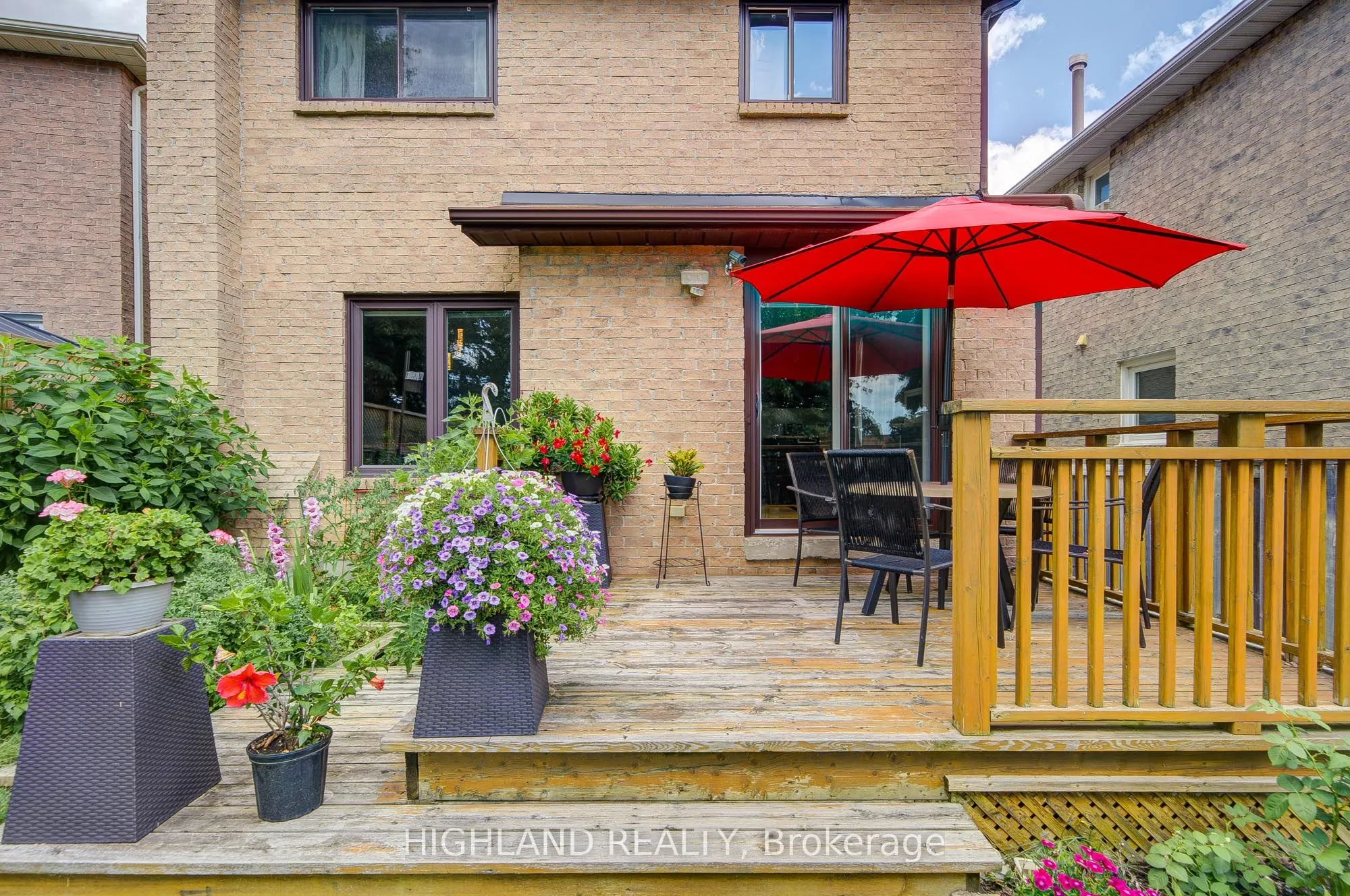 246 Winfield Terrace