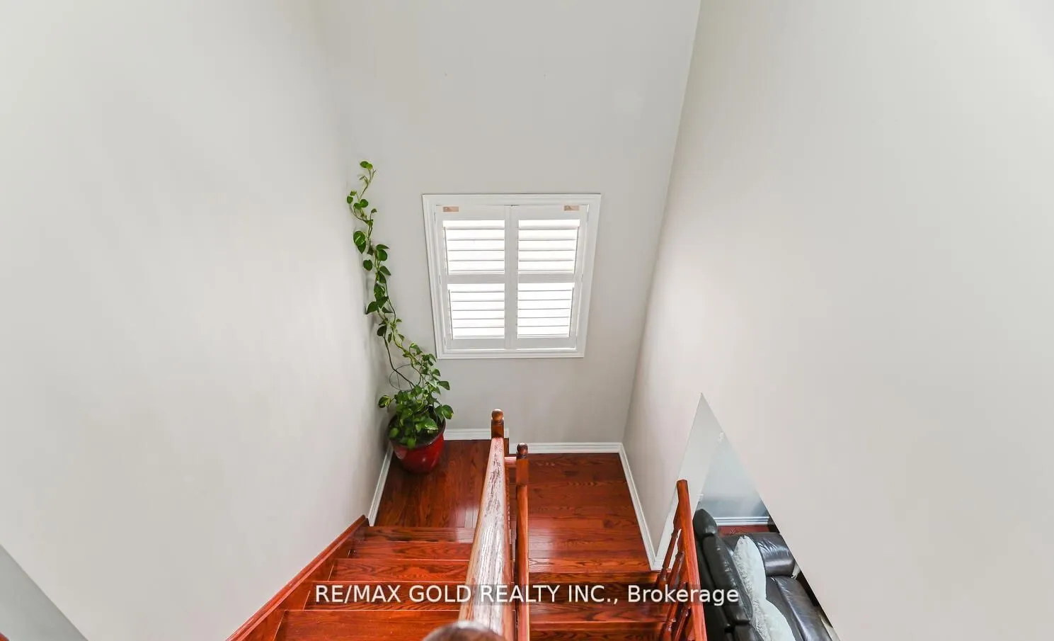 54 Gamson Crescent