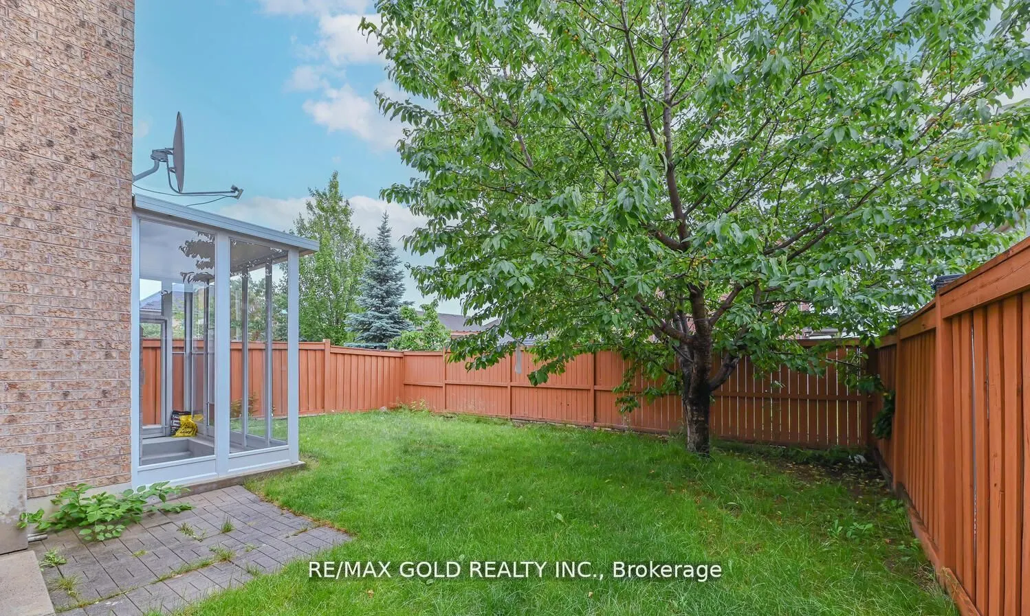 54 Gamson Crescent