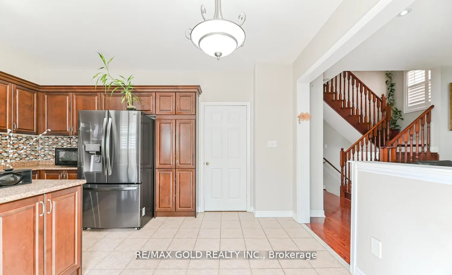 54 Gamson Crescent
