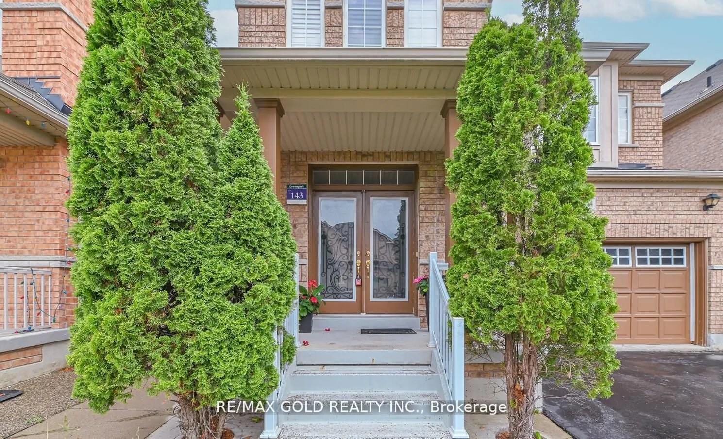 54 Gamson Crescent