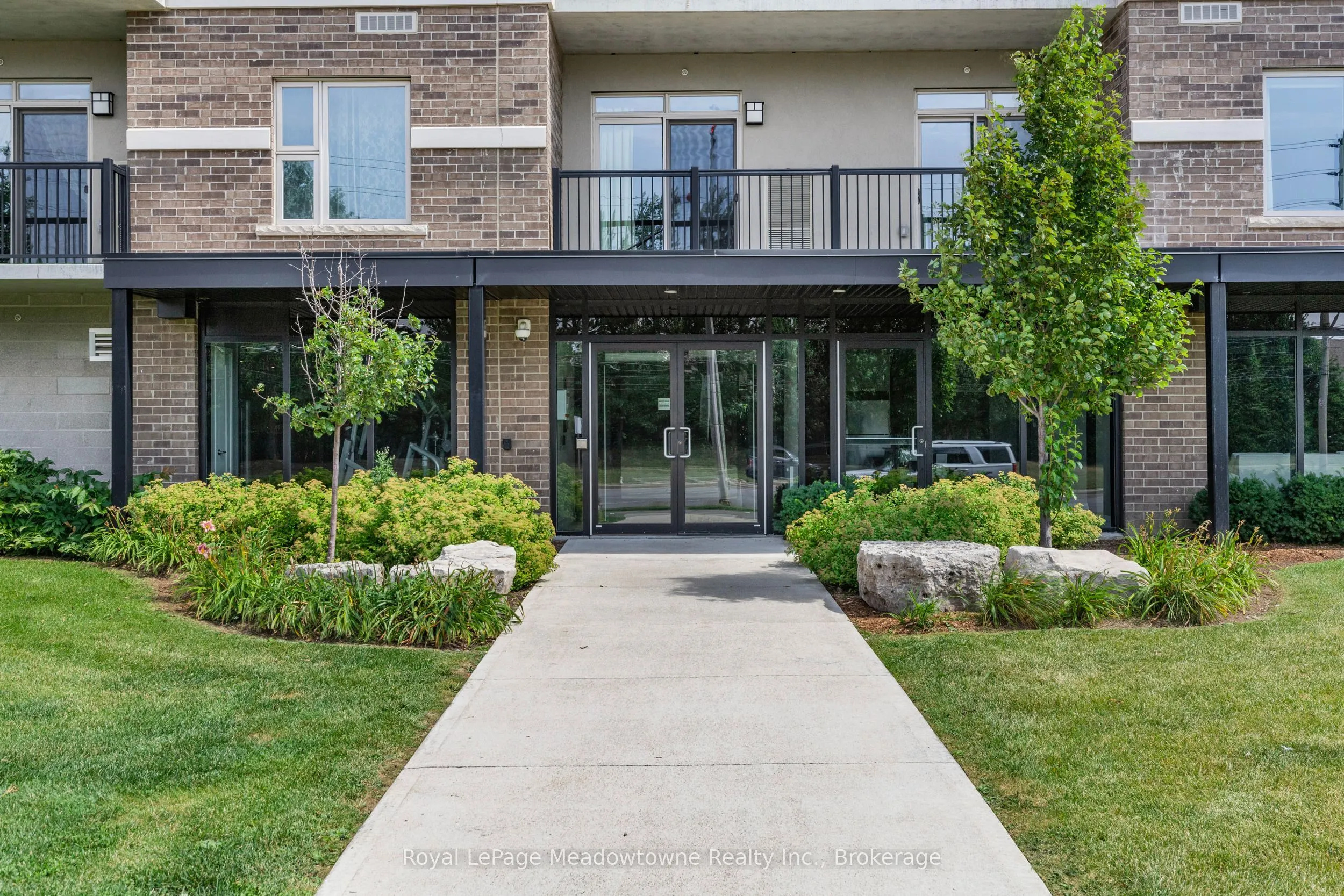 610 Farmstead Drive S, #324