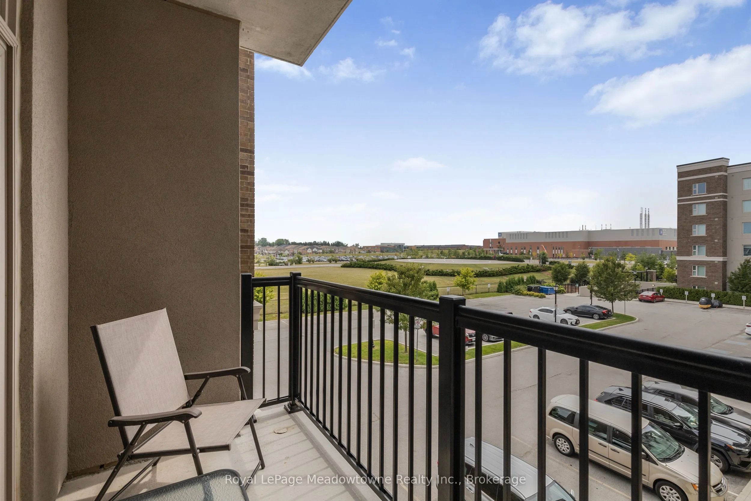 610 Farmstead Drive S, #324