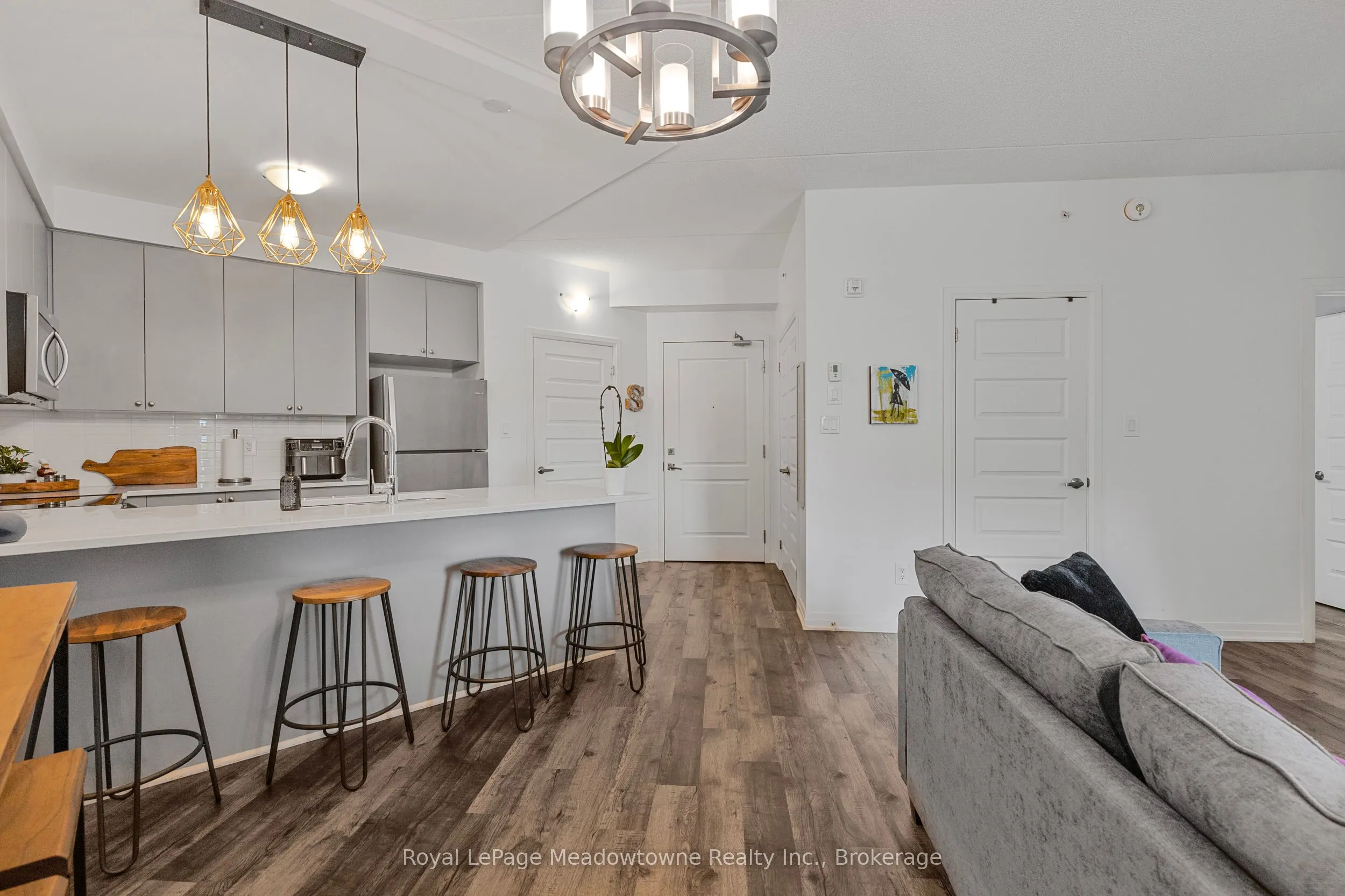 610 Farmstead Drive S, #324