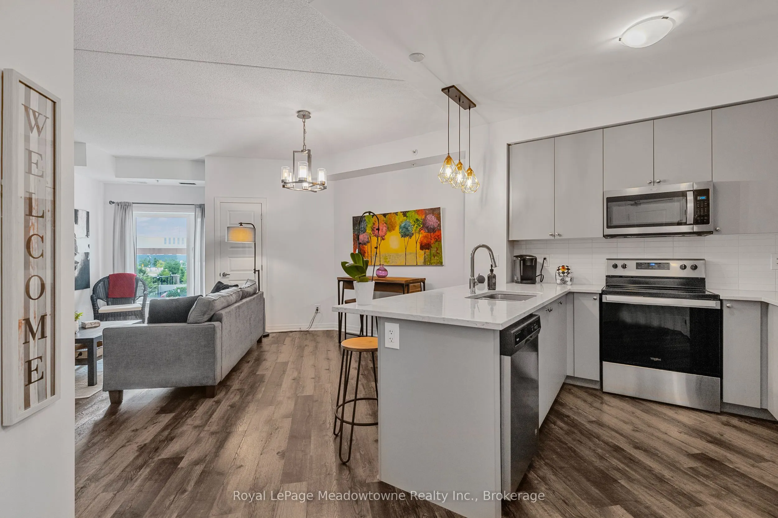 610 Farmstead Drive S, #324