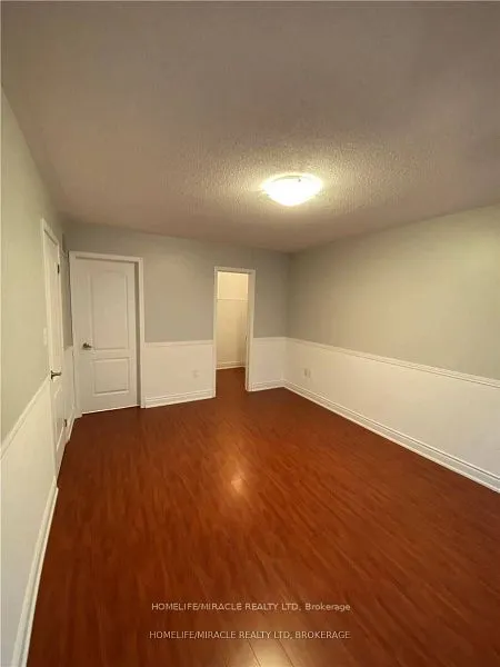 282 Wetenhall Landing