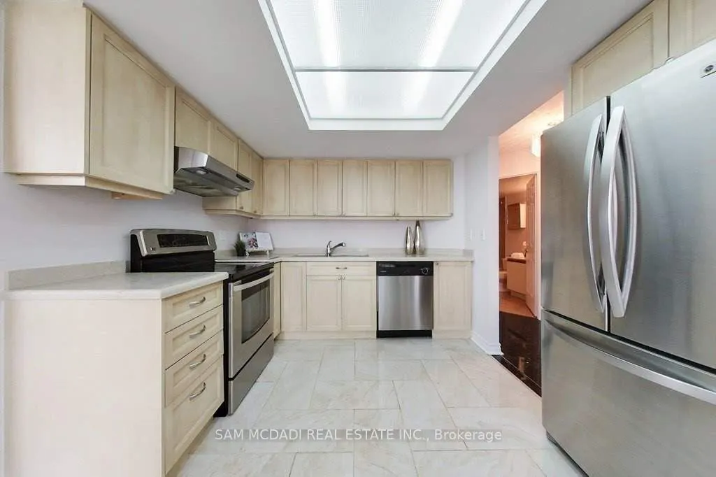 55 Kingsbridge Garden Circle, #1411