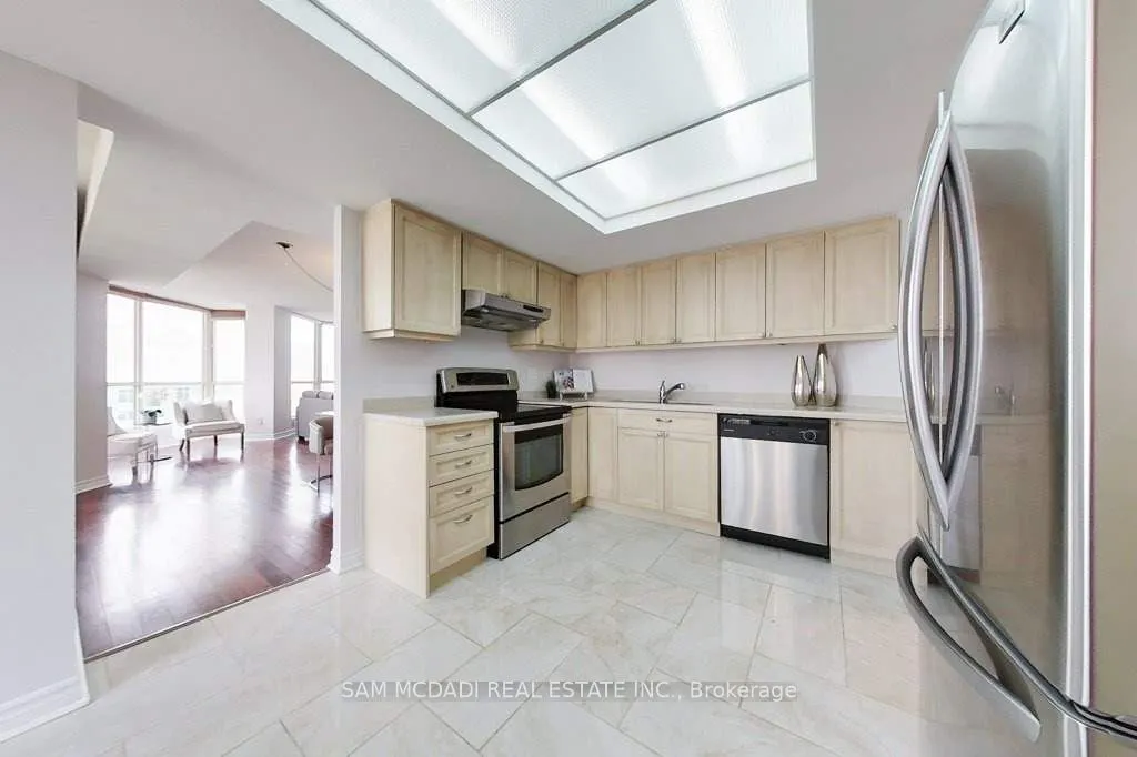 55 Kingsbridge Garden Circle, #1411