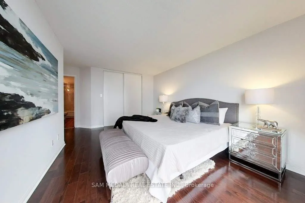 55 Kingsbridge Garden Circle, #1411