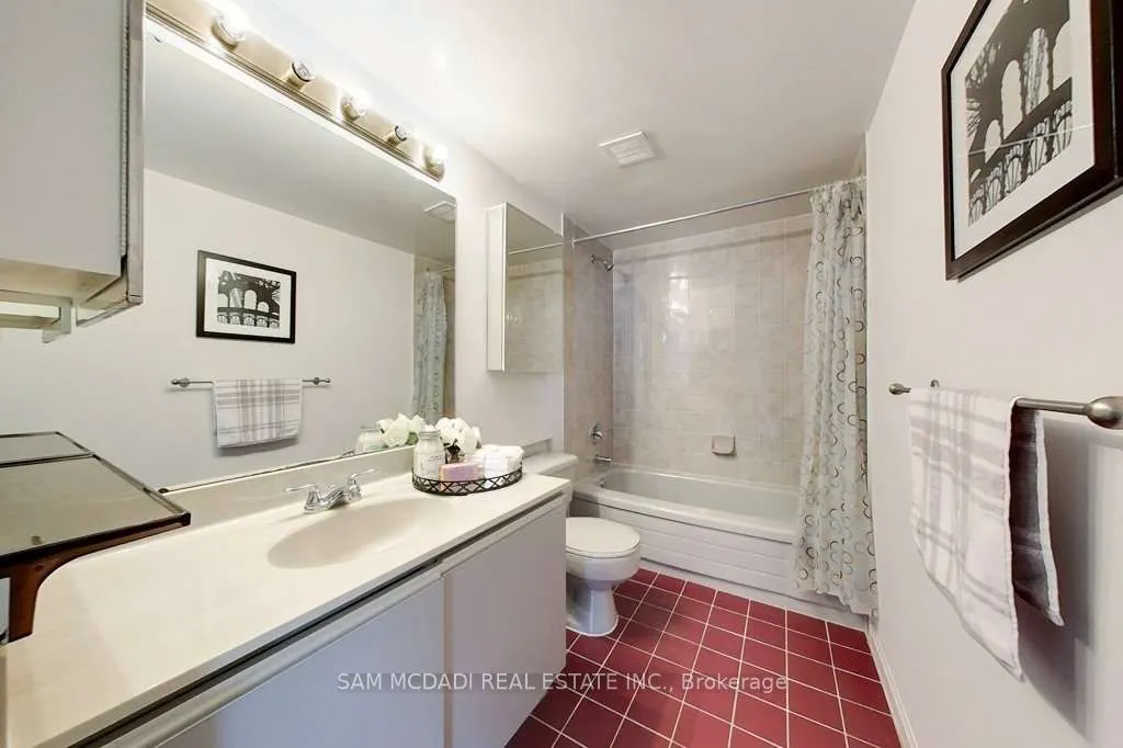 55 Kingsbridge Garden Circle, #1411