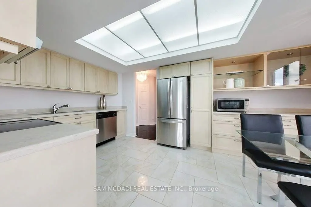 55 Kingsbridge Garden Circle, #1411