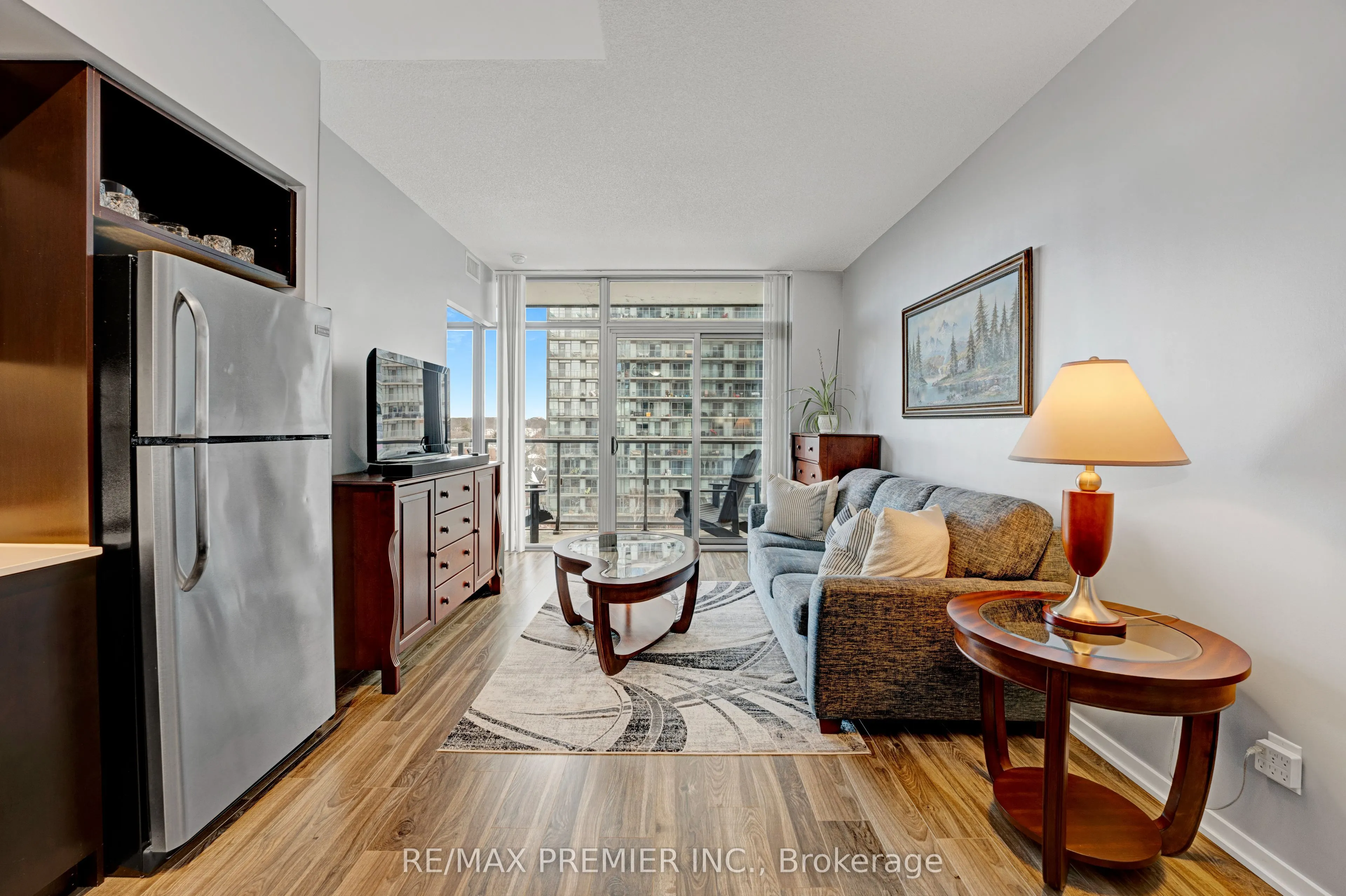 105 The Queensway, #714