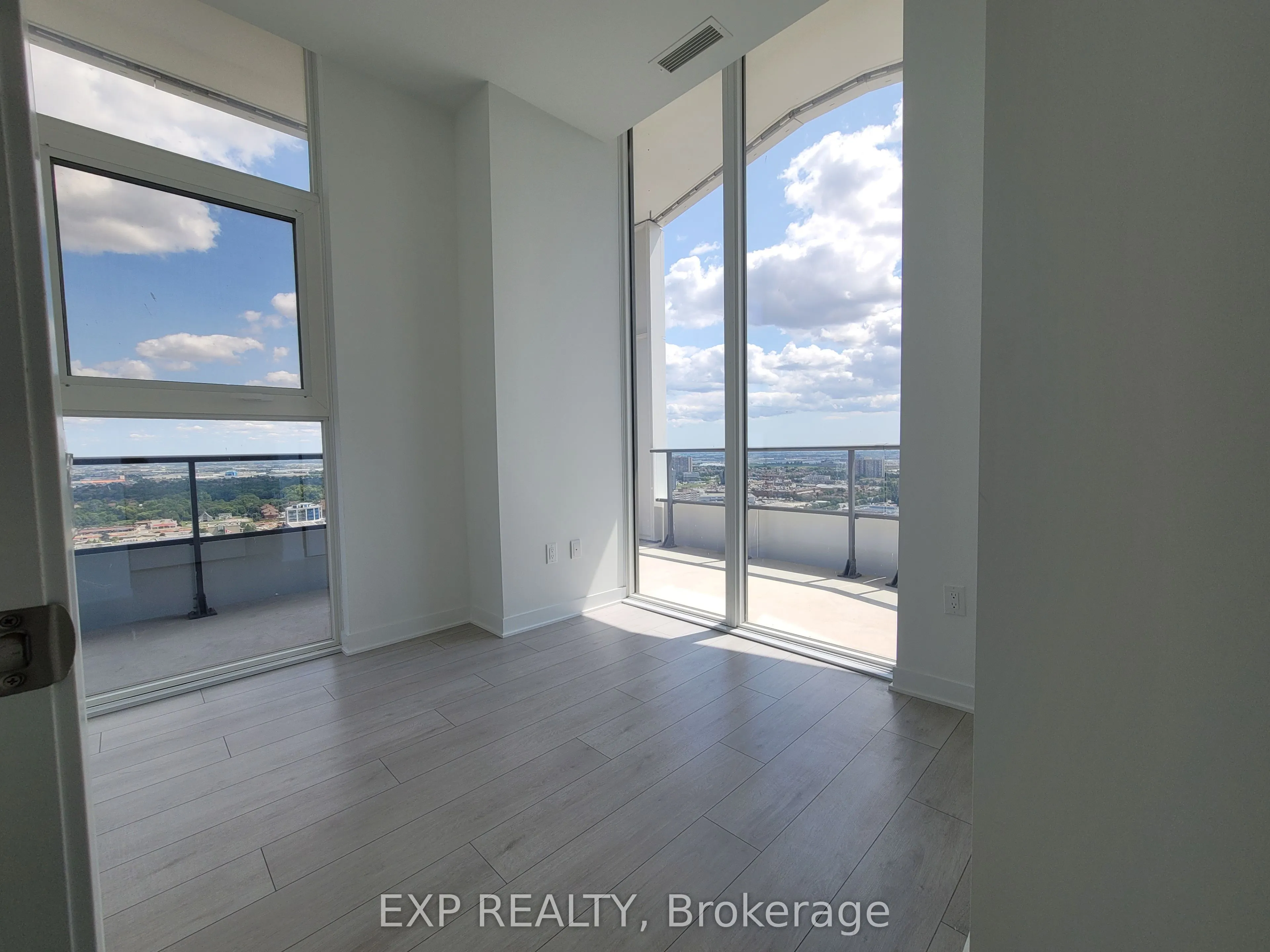 260 Malta Avenue, #PH03