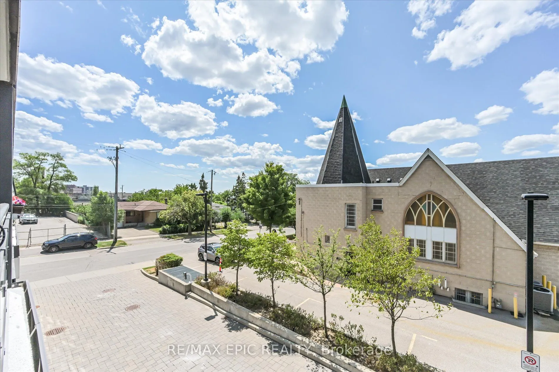 16 McAdam Avenue, #204