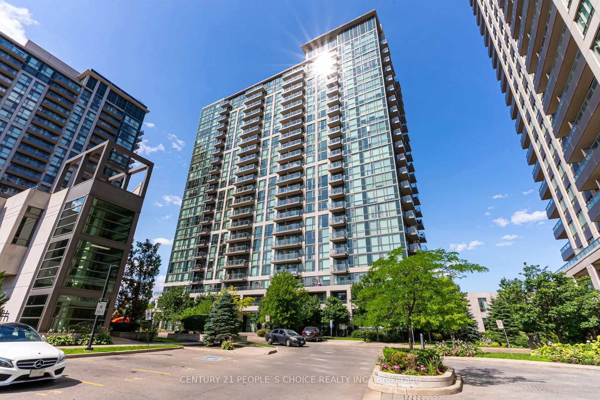 339 Rathburn Road, #2118