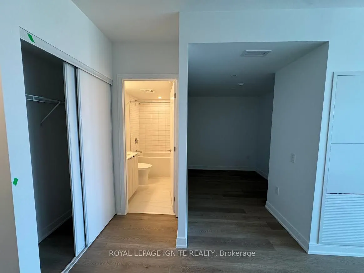 3009 Novar Road, #906