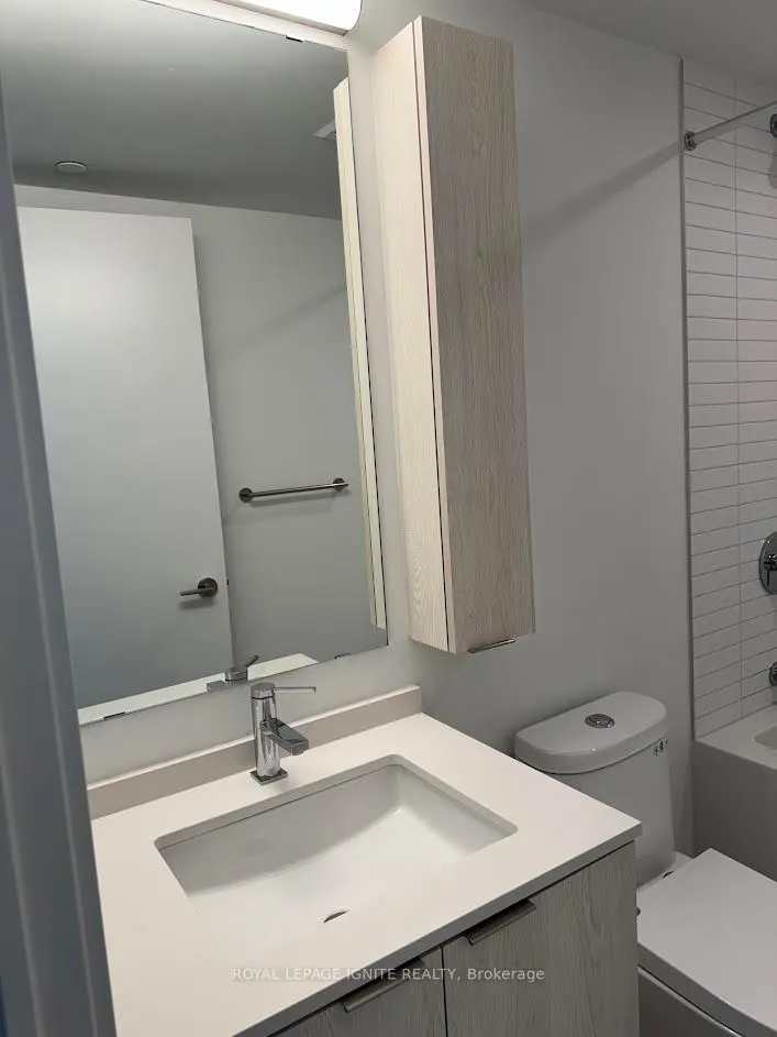 3009 Novar Road, #906