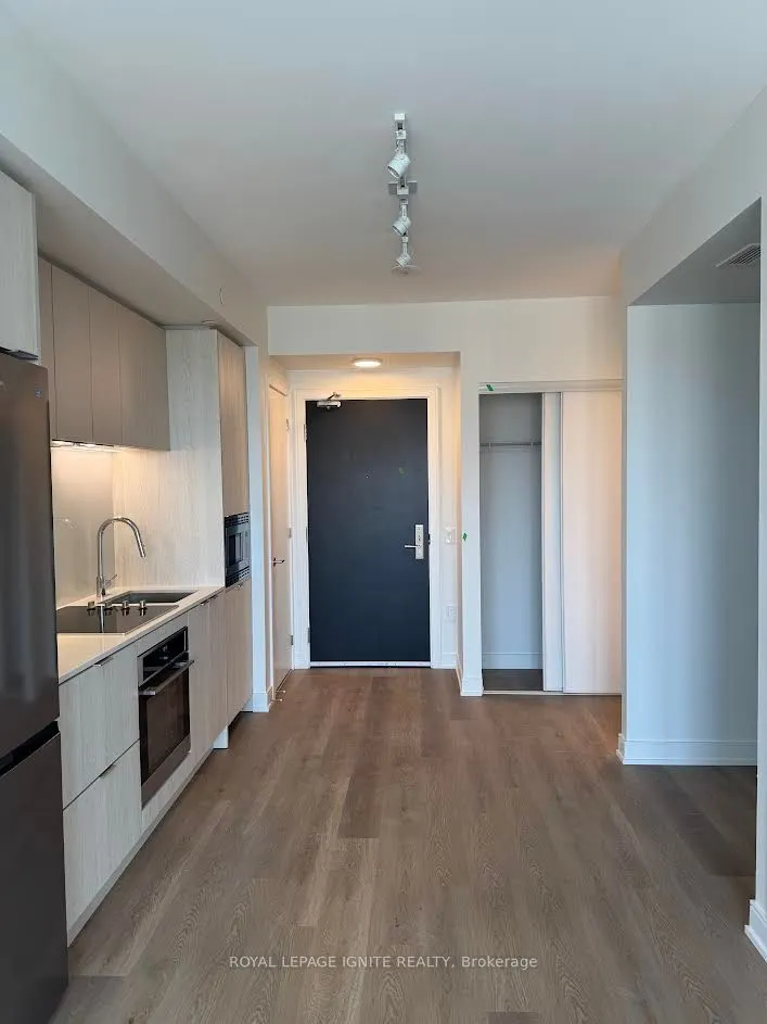 3009 Novar Road, #906