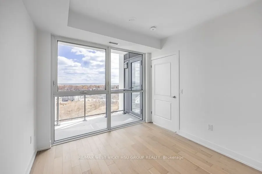 1063 Douglas McCurdy Comm Circle, #1004