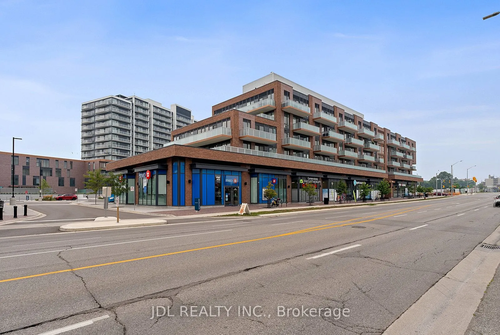 215 Lakeshore Road W, #519