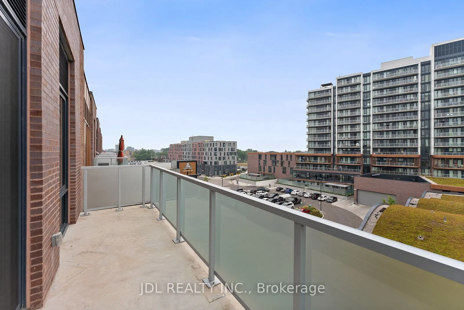 215 Lakeshore Road W, #519