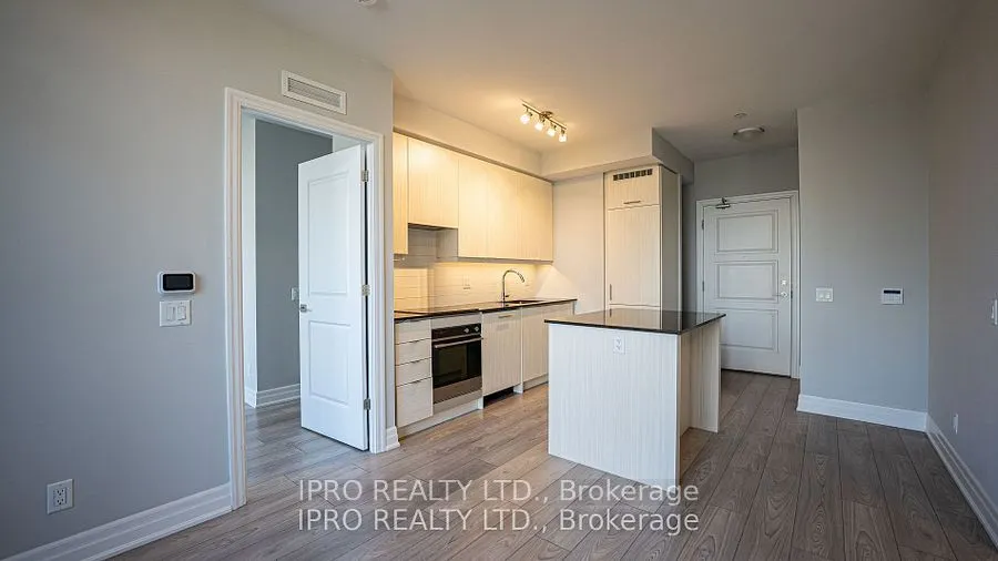 36 Elm Dr W Drive, #2210