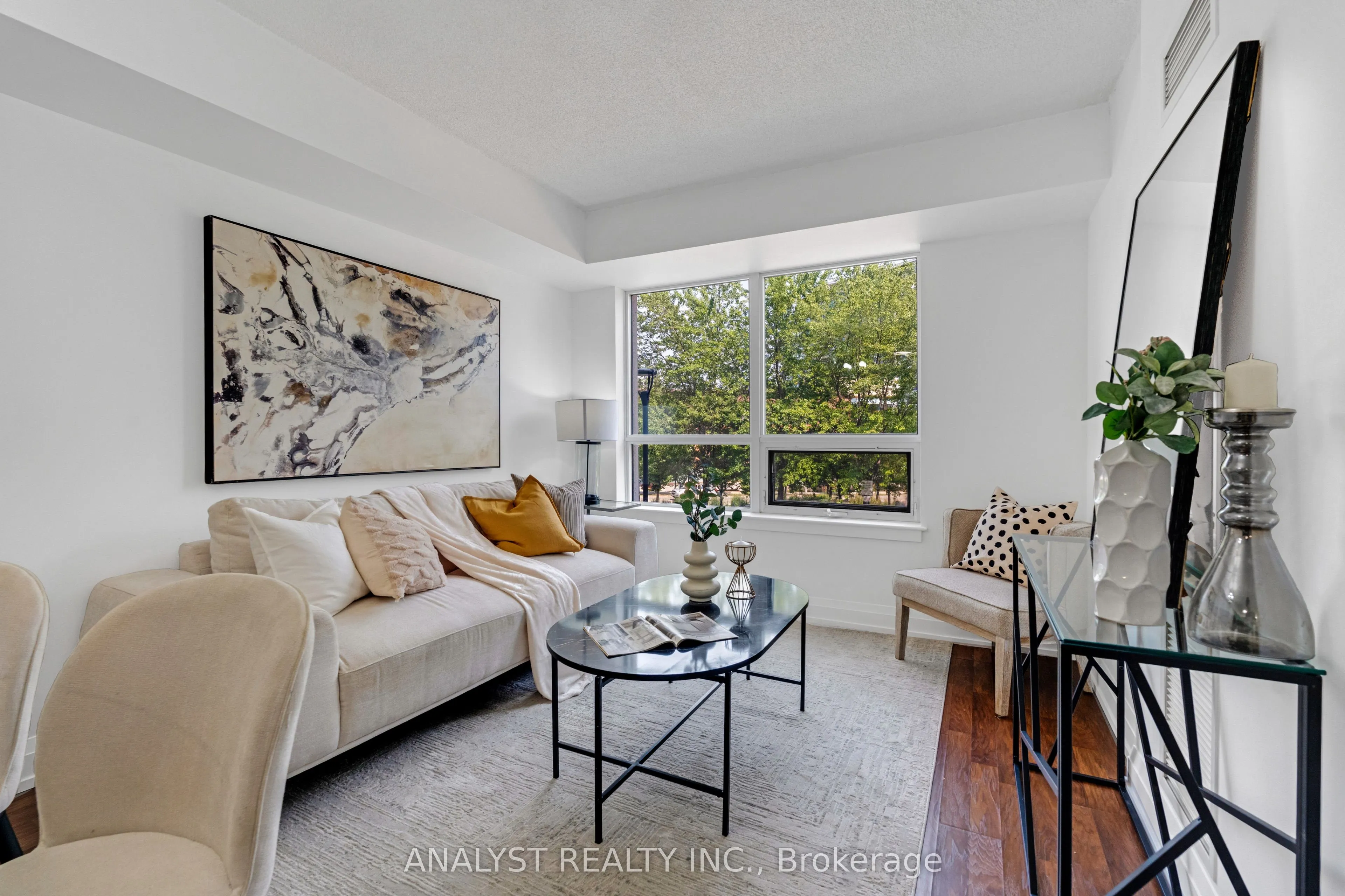 55 De Boers Drive, #203