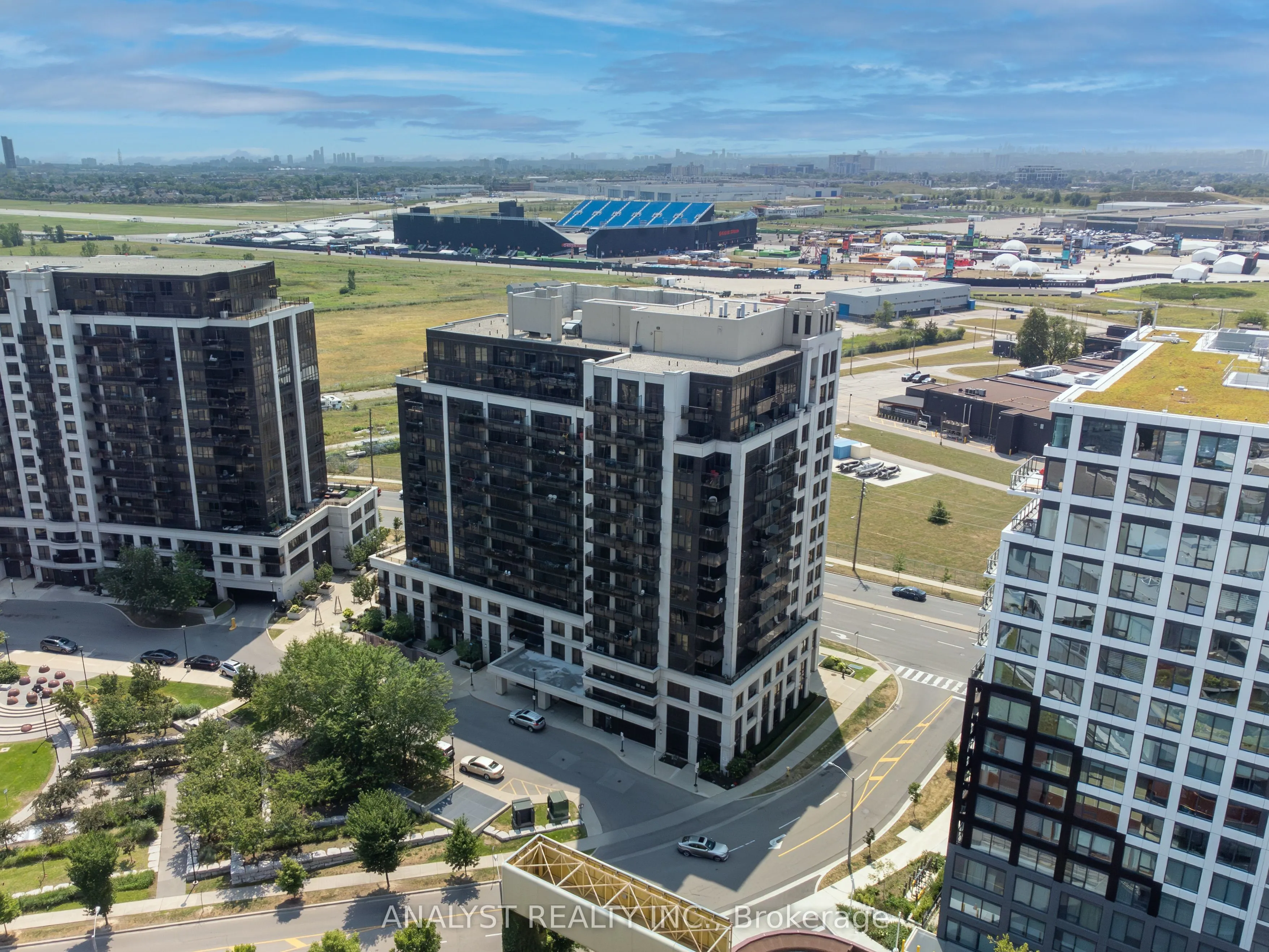 55 De Boers Drive, #203