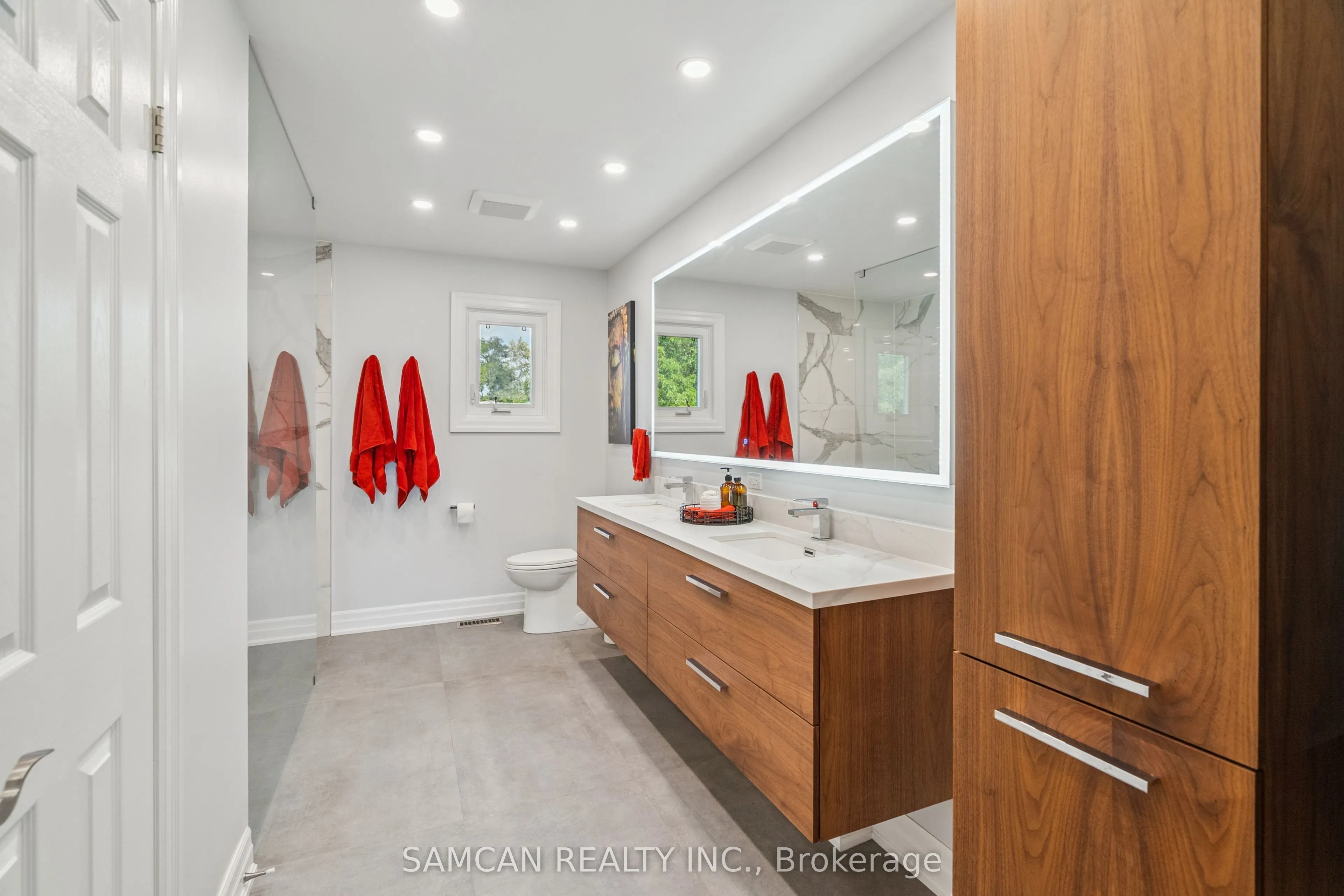 1462 Gibson Drive