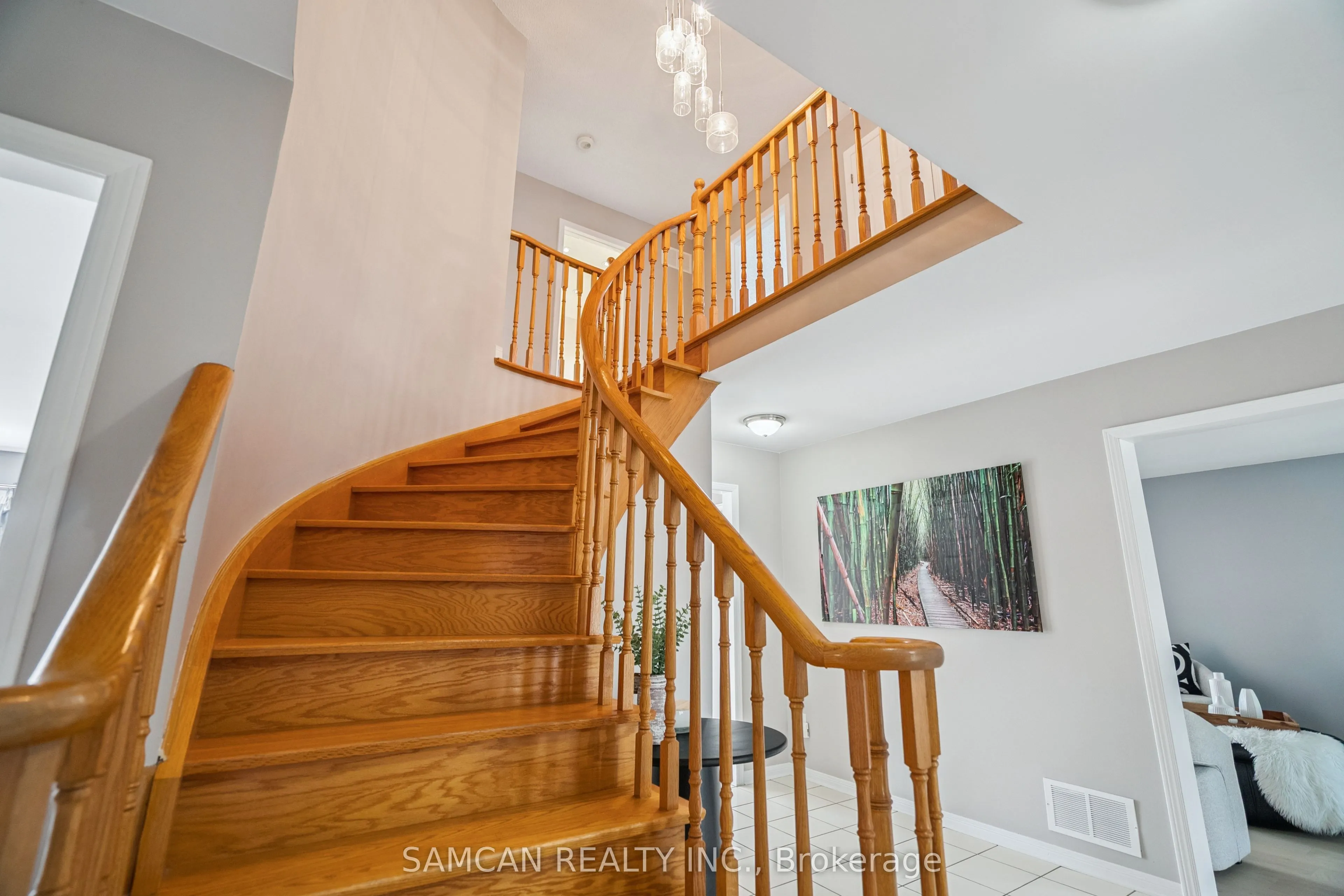 1462 Gibson Drive