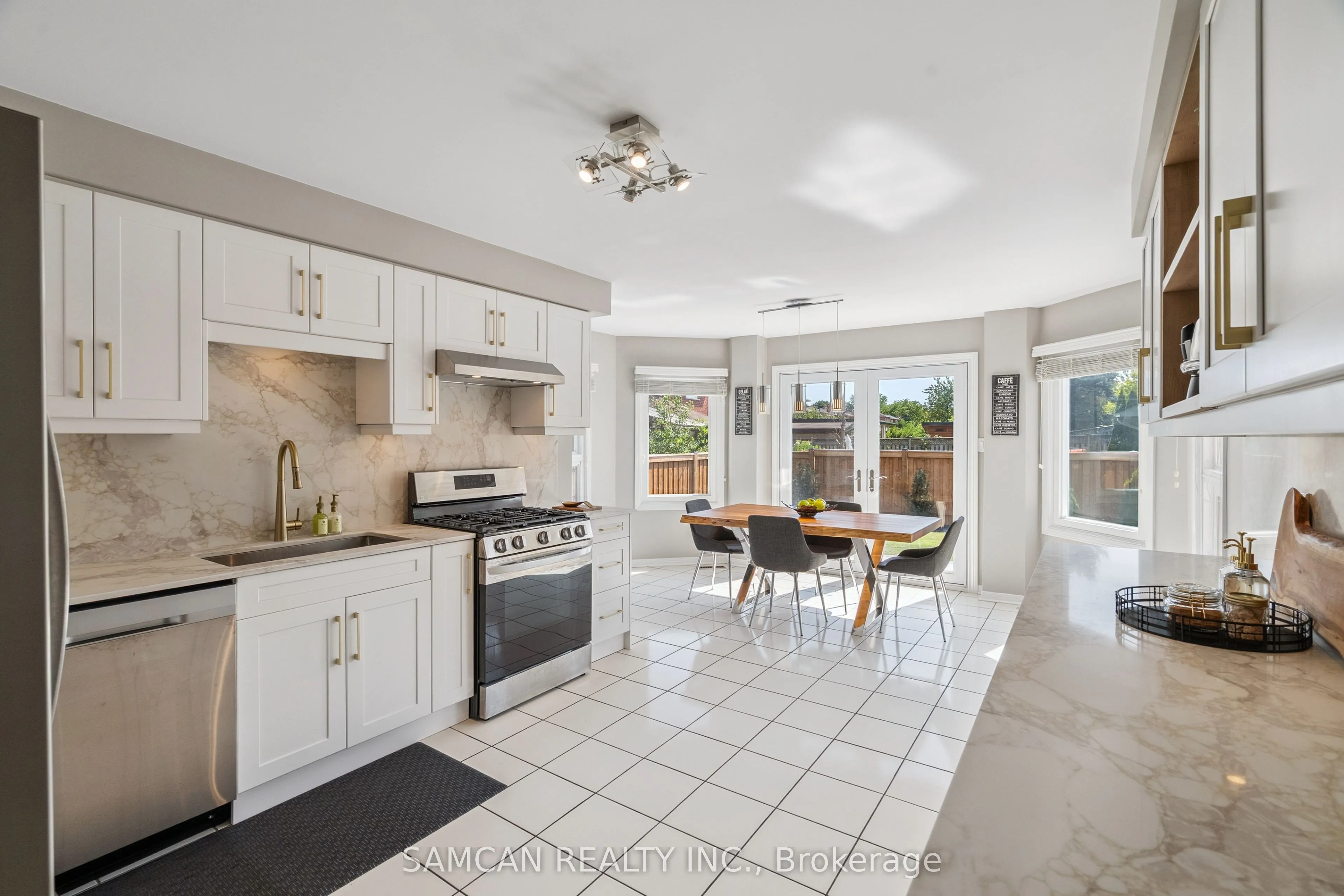 1462 Gibson Drive