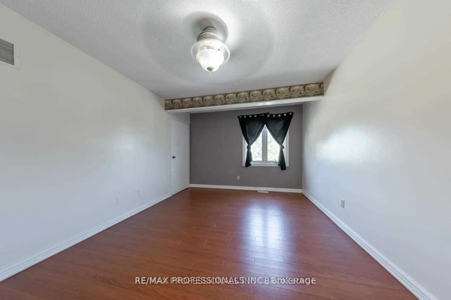 4150 Sunflower Drive, #UPPER
