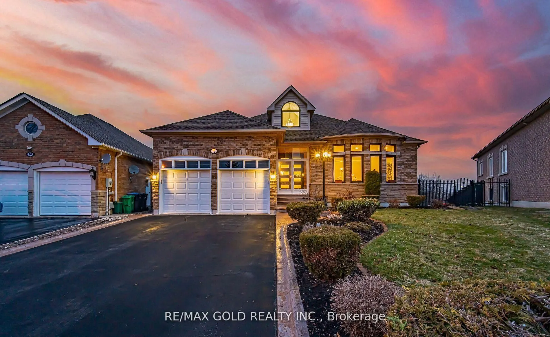 12 Vista View Court
