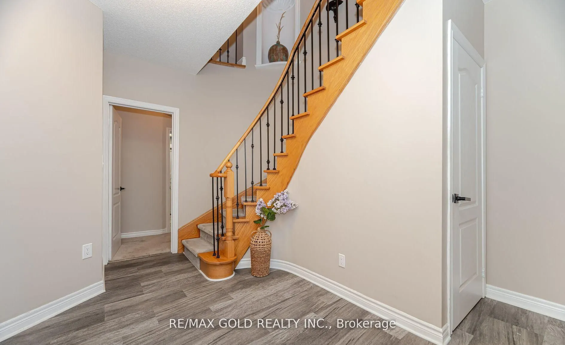 12 Vista View Court