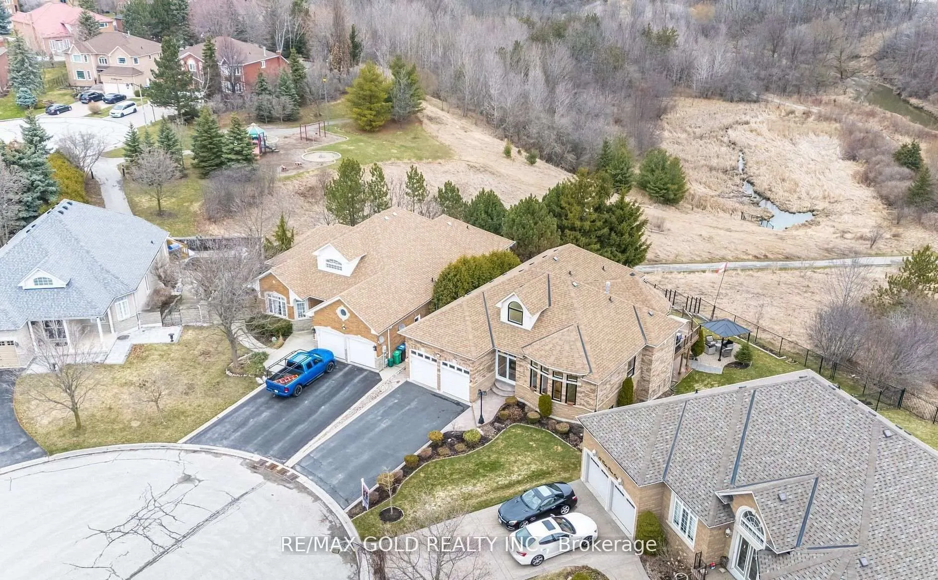 12 Vista View Court