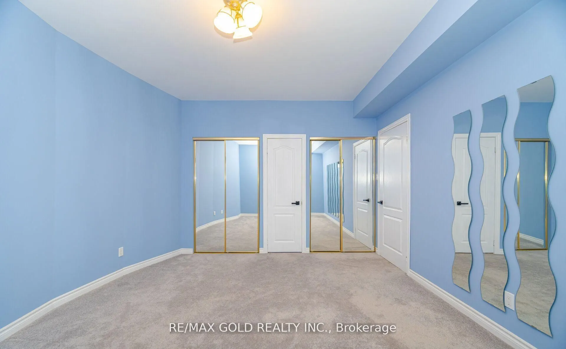 12 Vista View Court