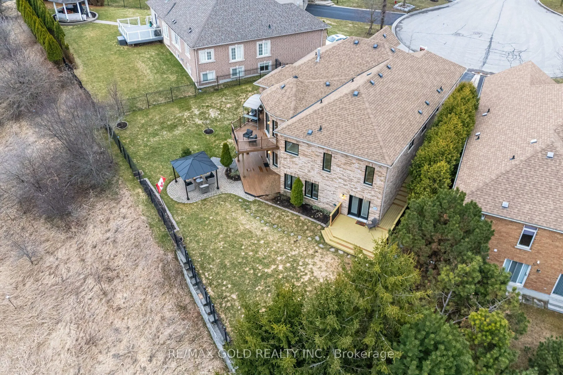 12 Vista View Court