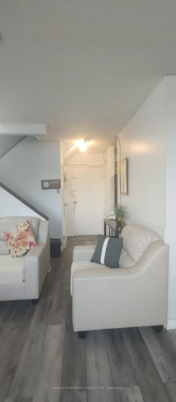 1050 Stainton Drive E, #112