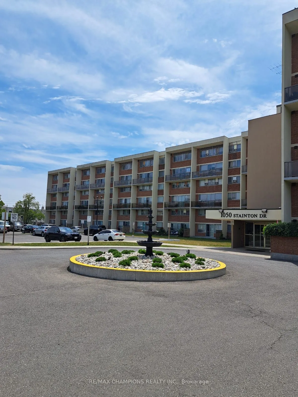 1050 Stainton Drive E, #112