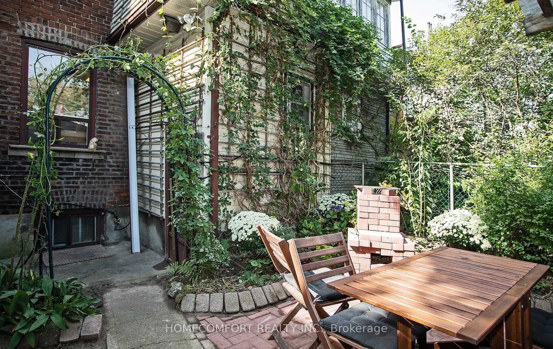11 Pauline Avenue, #Lower