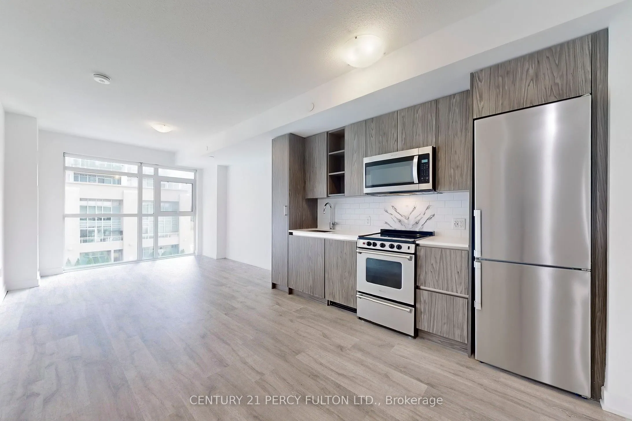 251 Manitoba Street, #313
