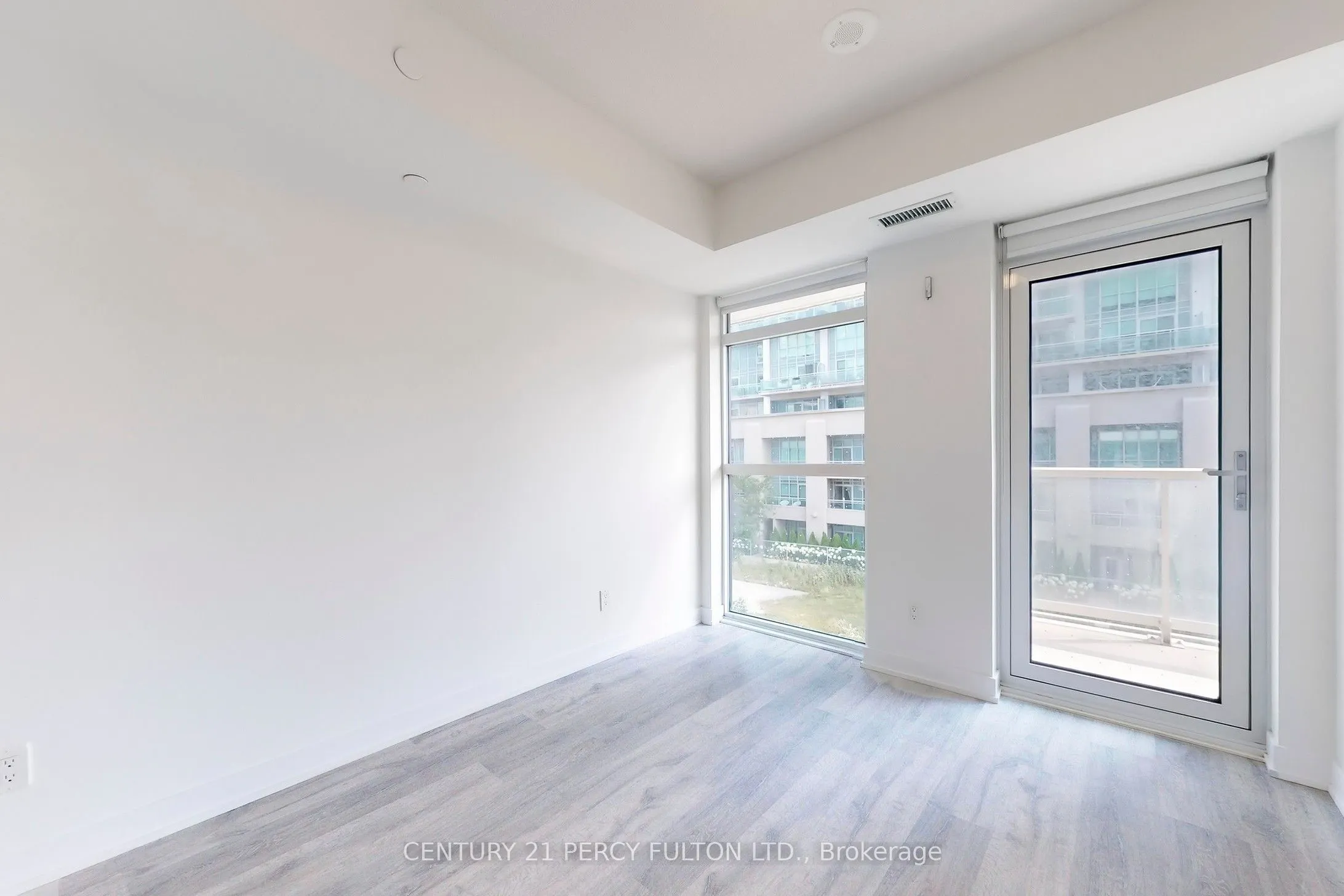251 Manitoba Street, #313
