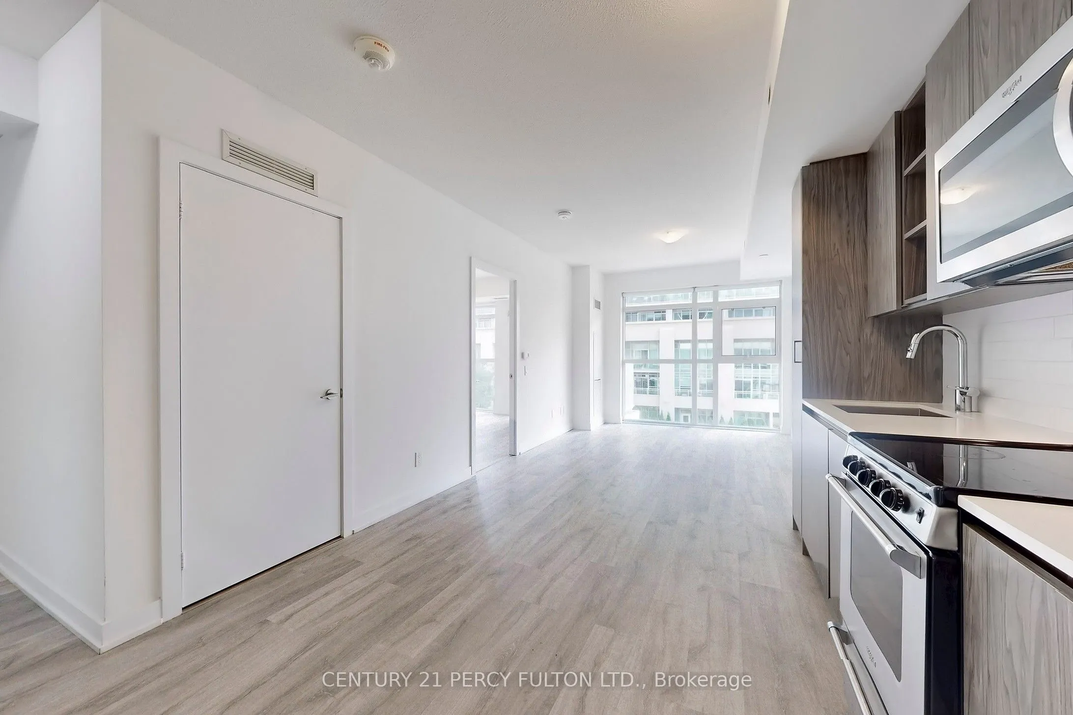 251 Manitoba Street, #313