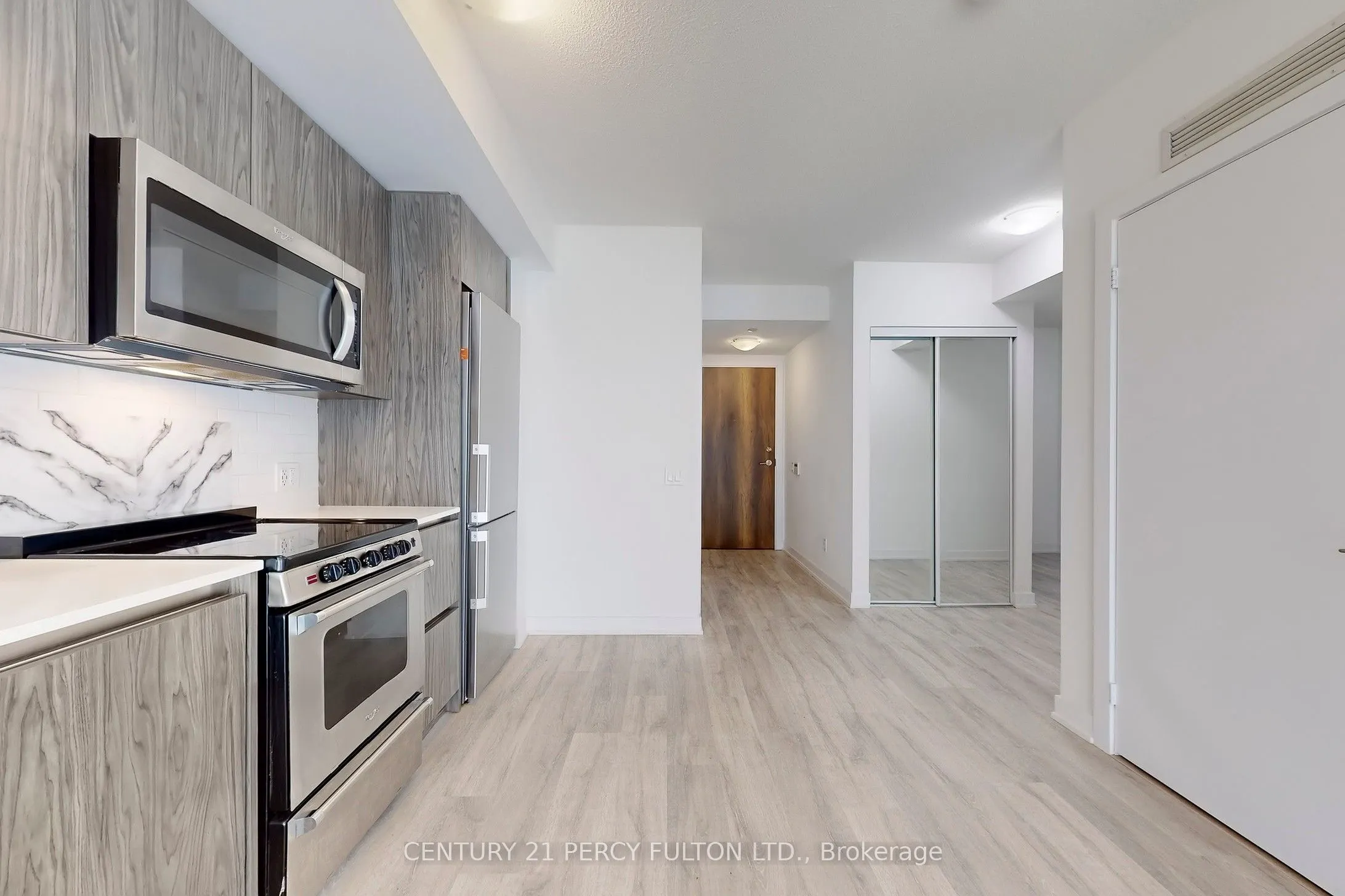 251 Manitoba Street, #313