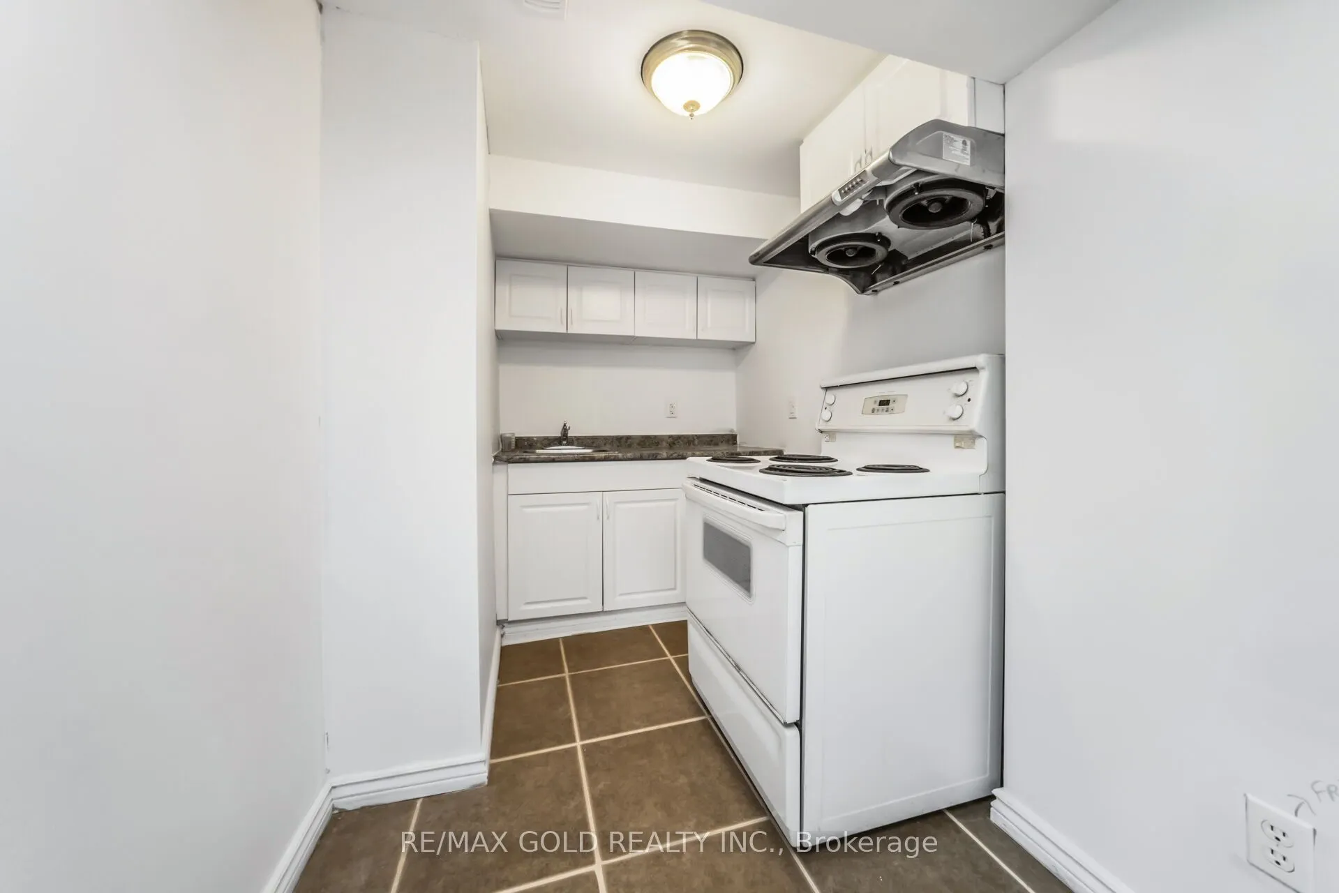 60 Mistdale Crescent