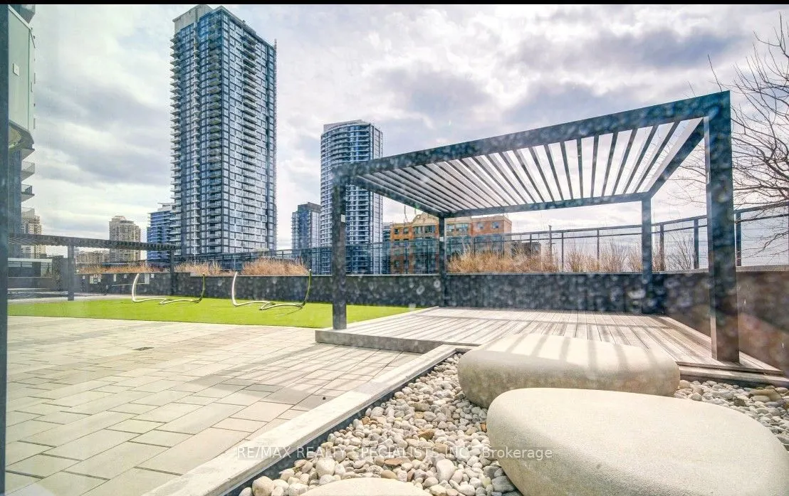 8 Nahani Way, #2421