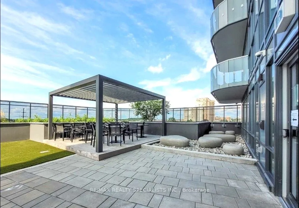 8 Nahani Way, #2421