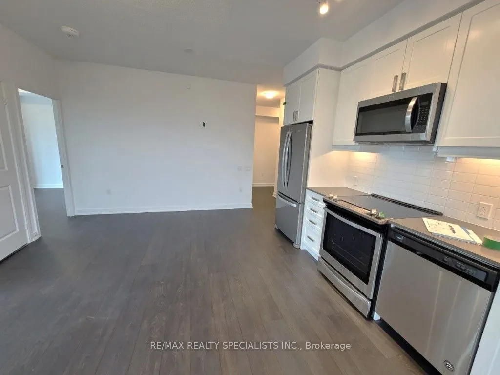 8 Nahani Way, #2421